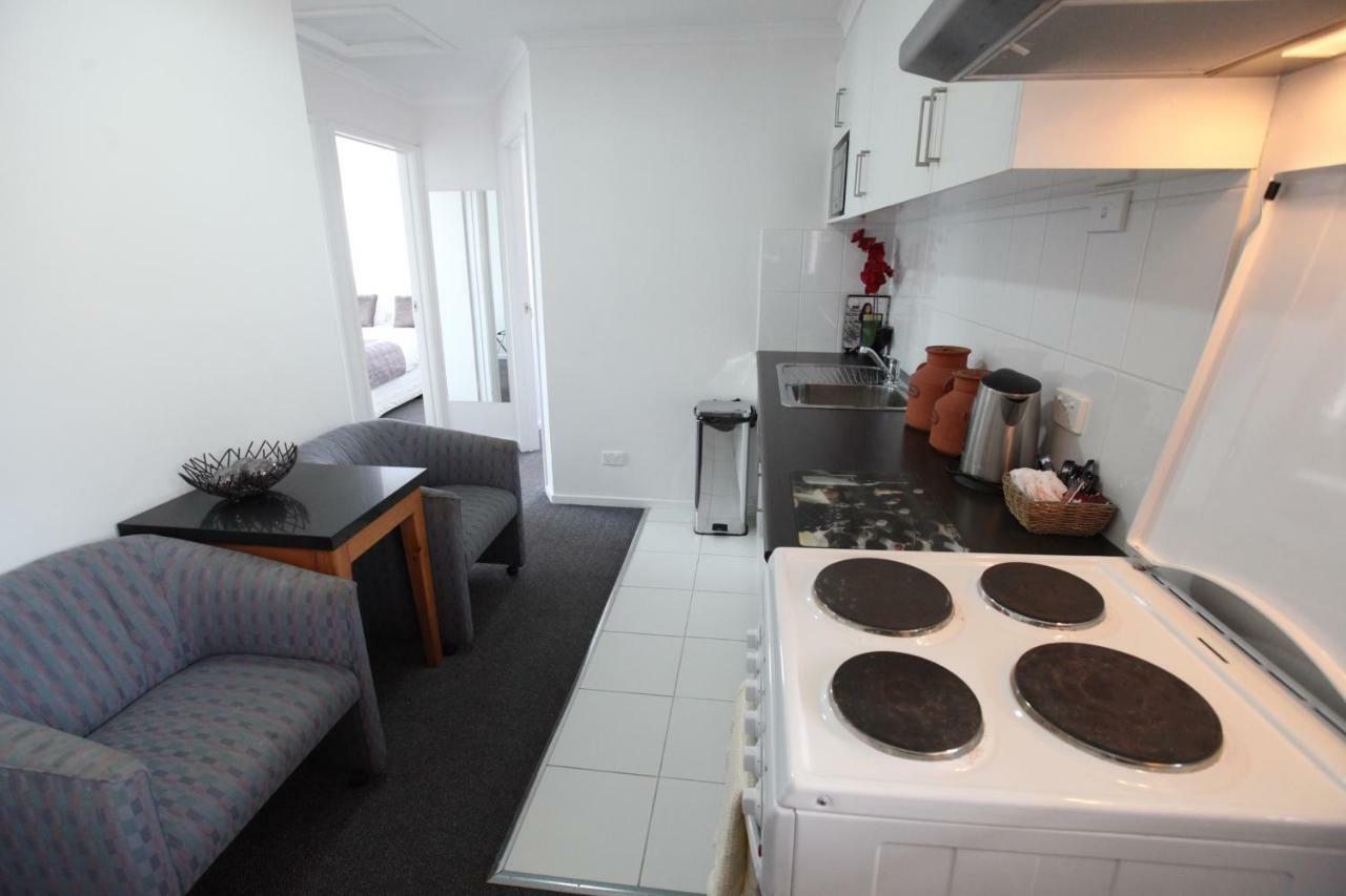 Mornington Motel Экстерьер фото